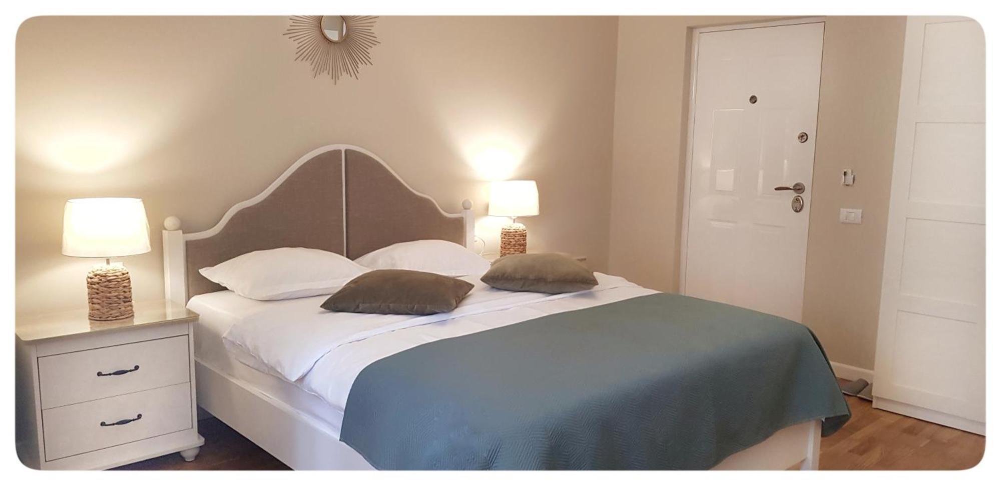 Elania Residence Târgu Jiu Екстериор снимка