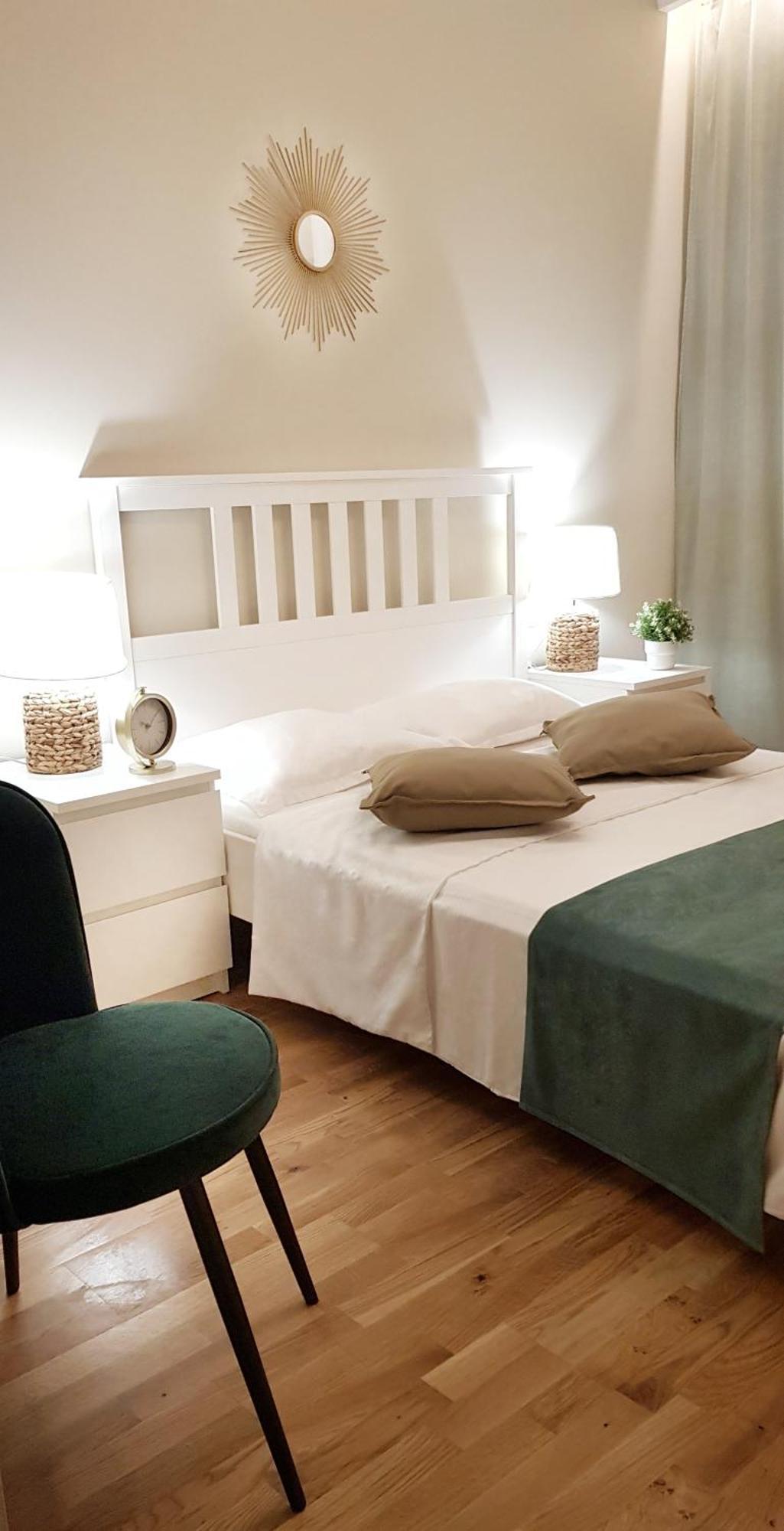 Elania Residence Târgu Jiu Екстериор снимка